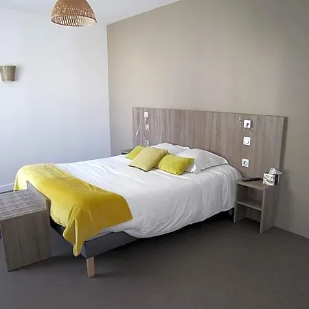 Le Camelia Hotel *