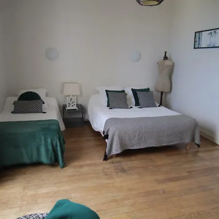 Le Camélia * Ruillé-Froid-Fonds